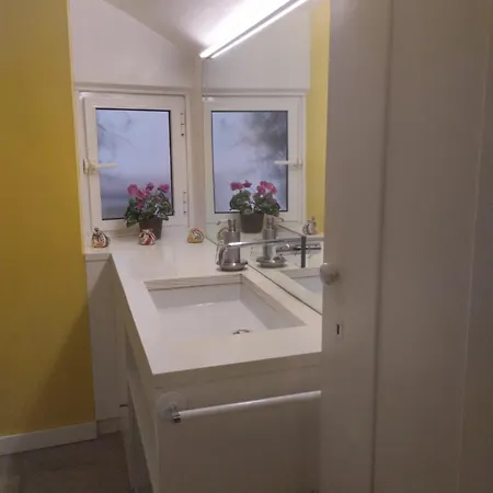 New Listing Lovely At Alfama Max 4pax アパート